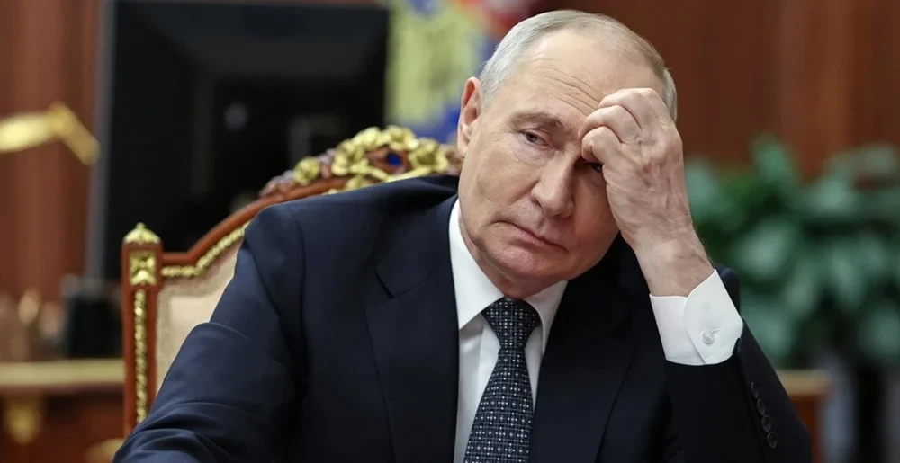 Путін перестав їздити до Сочі: головний форум Кремля терміново переносять до Москви