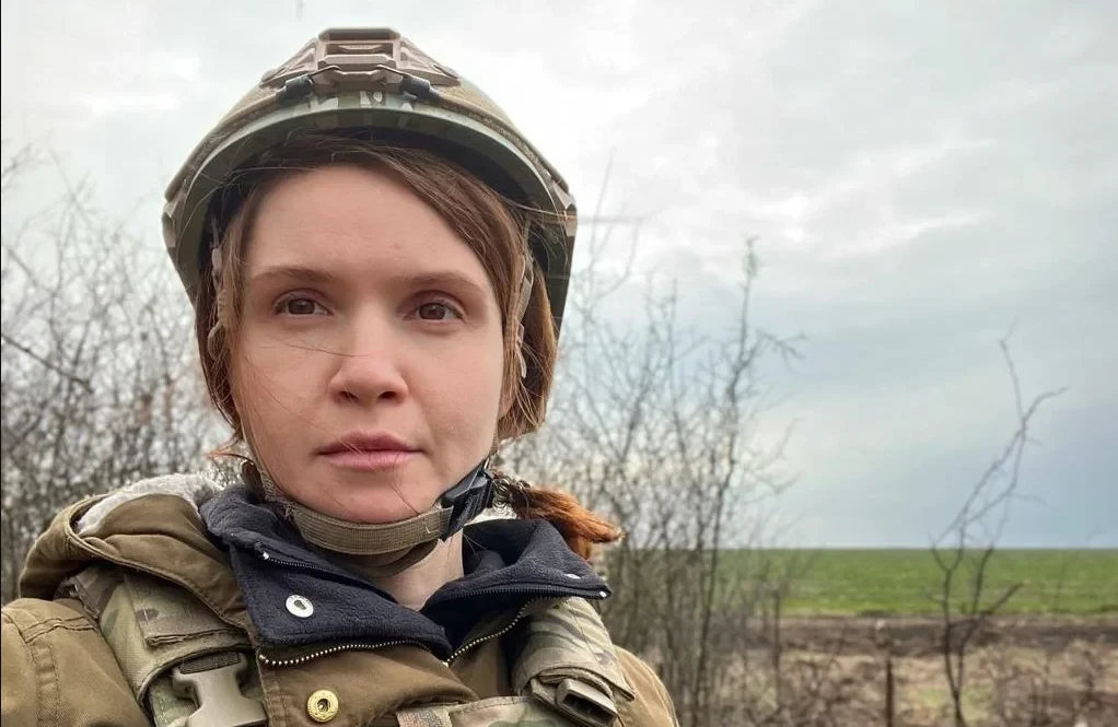 Безугла запропонувала відправляти до армії всіх після школи: служити мають і хлопці, і дівчата